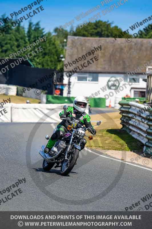 Vintage motorcycle club;eventdigitalimages;mallory park;mallory park trackday photographs;no limits trackdays;peter wileman photography;trackday digital images;trackday photos;vmcc festival 1000 bikes photographs